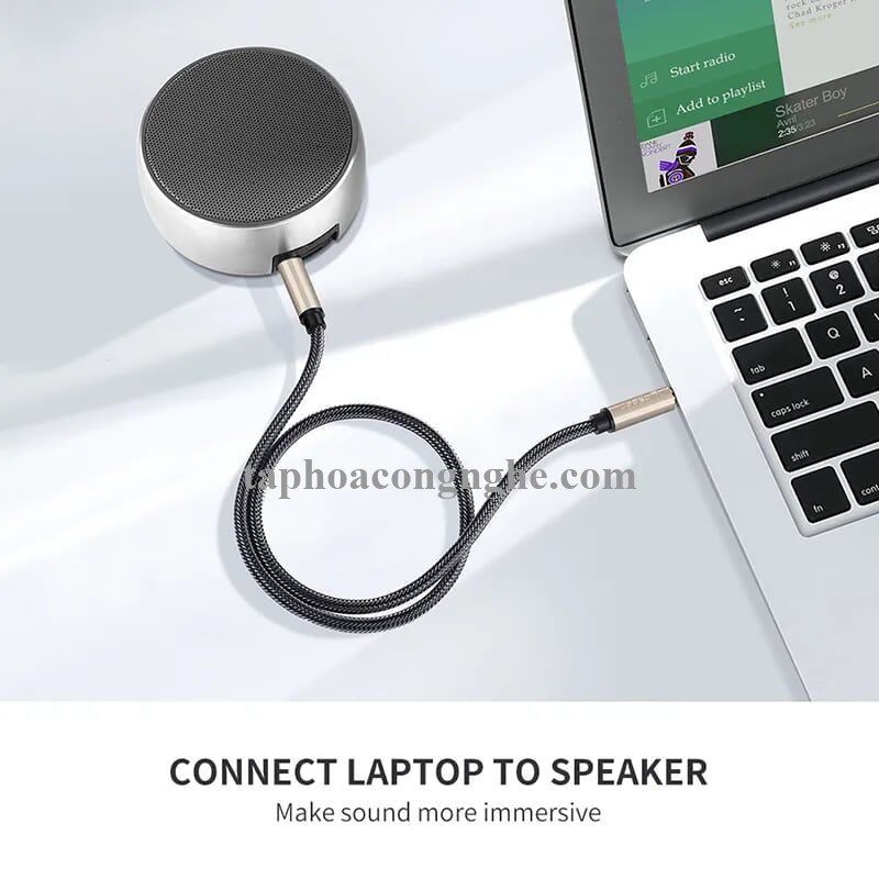 Ugreen 40785 10M màu Đen Cáp âm thanh 2 đầu 3.5mm dương đầu bọc kim loại cao cấp AV125 30040785